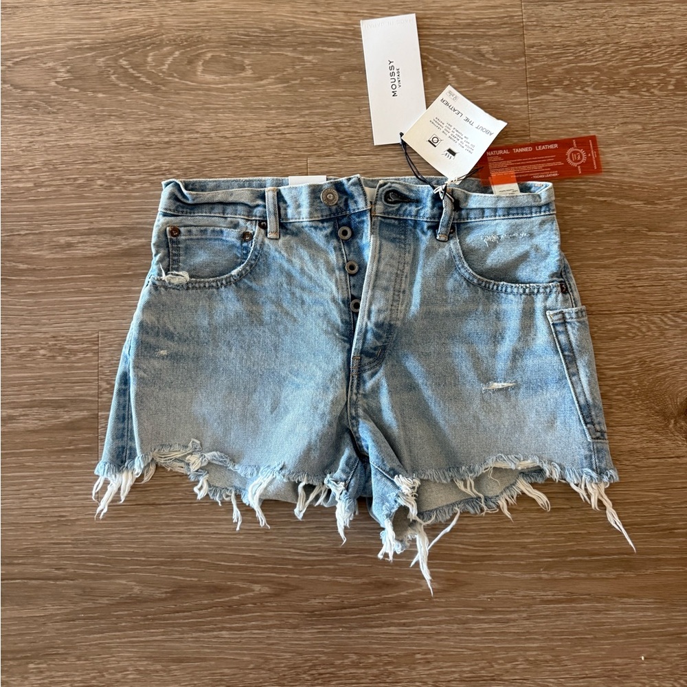 NWT MOUSSY VINTAGE MCKENDREE SHORTS